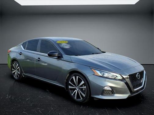 Gun Metallic 2022 Nissan Altima SR FWD