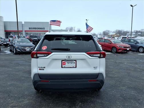 2022 Toyota RAV4 XLE