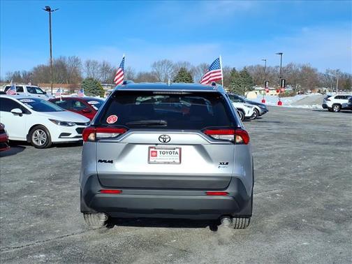 2025 Toyota RAV4 Hybrid XLE