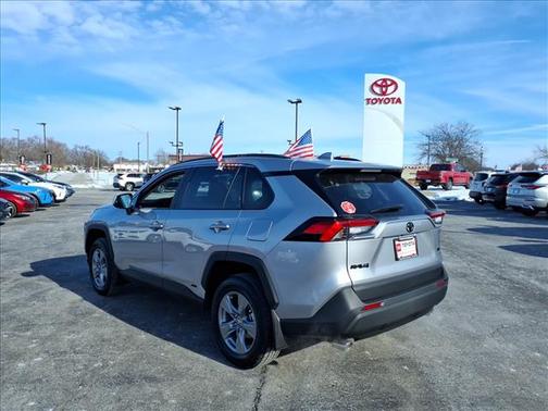 2025 Toyota RAV4 Hybrid XLE