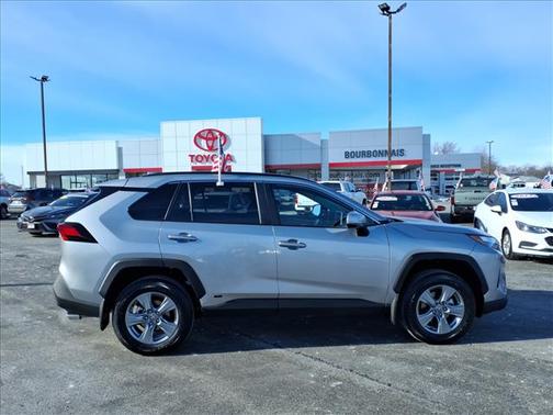 2025 Toyota RAV4 Hybrid XLE