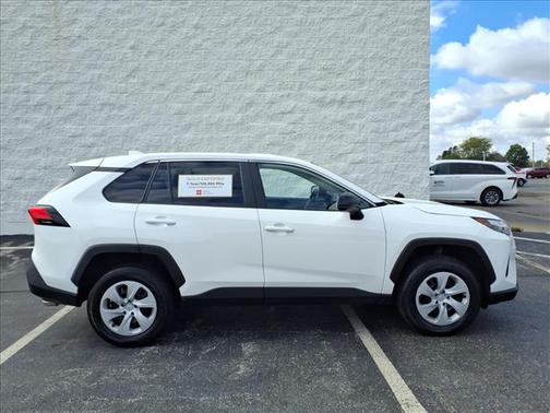 2024 Toyota RAV4 LE