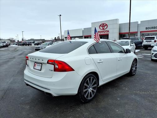 2017 Volvo S60 Inscription T5 Platinum