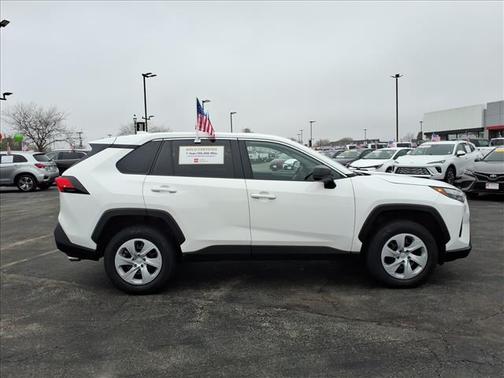 2024 Toyota RAV4 LE