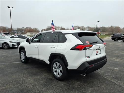 2024 Toyota RAV4 LE