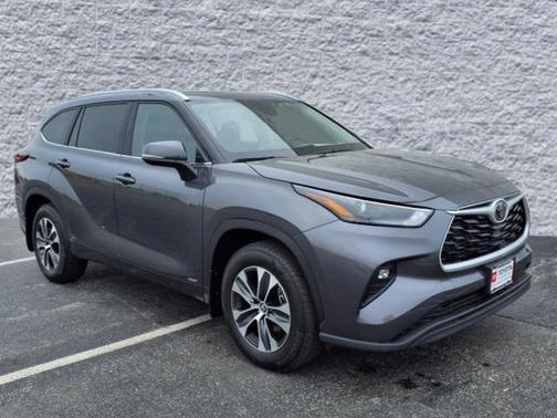 2025 Toyota Highlander Hybrid XLE