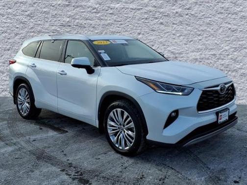 2023 Toyota Highlander Platinum