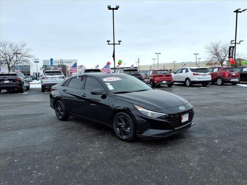 2022 Hyundai ELANTRA SEL