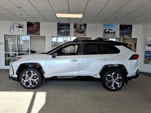 2025 Toyota RAV4 Hybrid SE