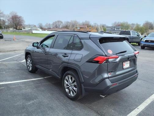 2021 Toyota RAV4 XLE Premium