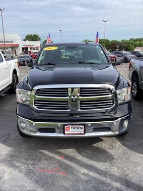 Brilliant Black Crystal Pearlcoat 2017 RAM 1500 Big Horn