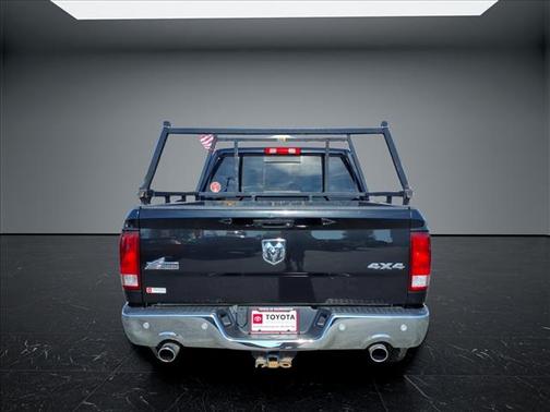 Brilliant Black Crystal Pearlcoat 2017 RAM 1500 Big Horn