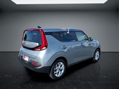 Steel Gray 2022 Kia Soul LX