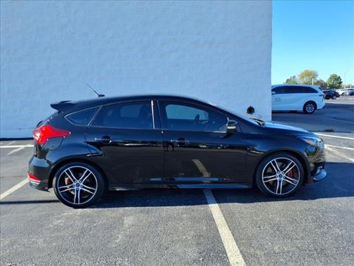 2018 Ford Focus ST