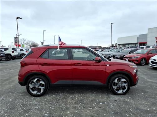 2025 Hyundai VENUE SEL