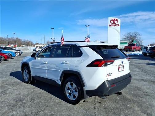 2020 Toyota RAV4 Hybrid XLE
