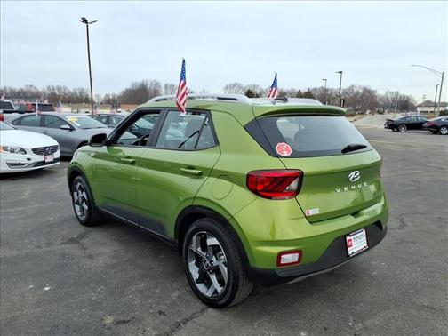 2023 Hyundai VENUE SEL