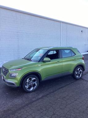 2023 Hyundai VENUE SEL