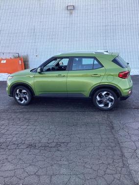 2023 Hyundai VENUE SEL