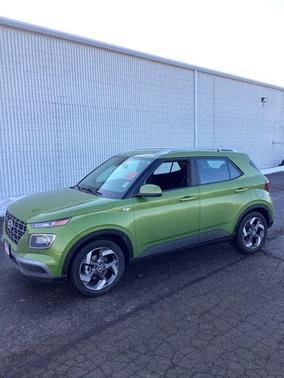 2023 Hyundai VENUE SEL