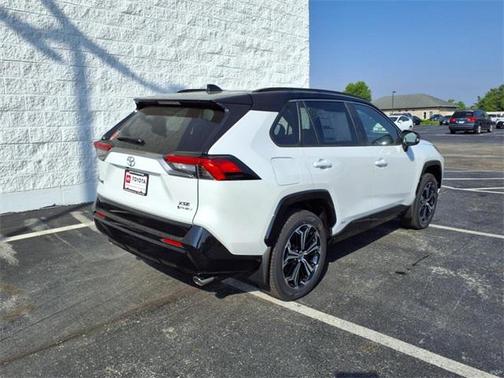2025 Toyota RAV4 Hybrid SE