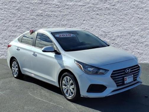 2020 Hyundai Accent SE