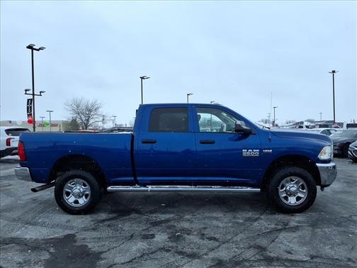 2017 RAM 2500 Tradesman Crew Cab 4x4 6'4' Box