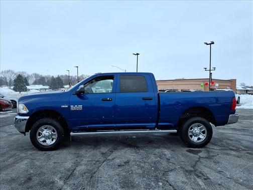 2017 RAM 2500 Tradesman Crew Cab 4x4 6'4' Box