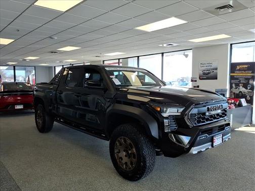 2025 Toyota Tacoma Hybrid Trailhunter