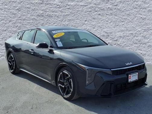 2025 Kia K4 GT-Line