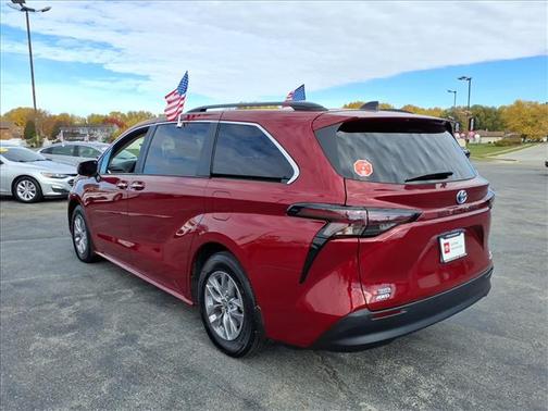 2024 Toyota Sienna XLE