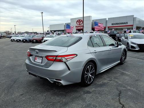 2019 Toyota Camry SE