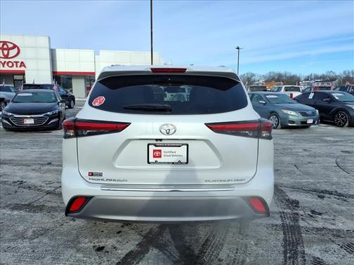 2023 Toyota Highlander Platinum