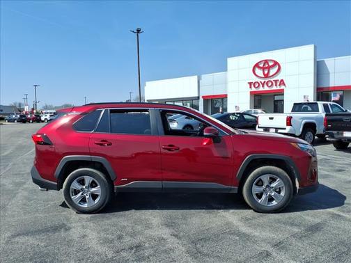 2025 Toyota RAV4 Hybrid XLE