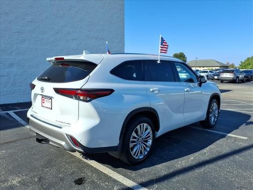 2026 Toyota Highlander Platinum