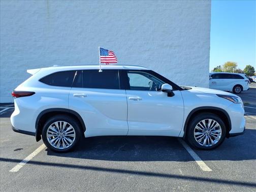 2026 Toyota Highlander Platinum