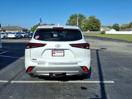 2026 Toyota Highlander Platinum