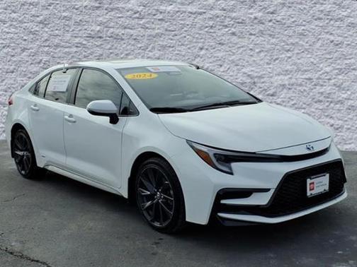 2024 Toyota Corolla Hybrid SE