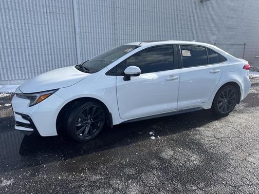 2024 Toyota Corolla Hybrid SE