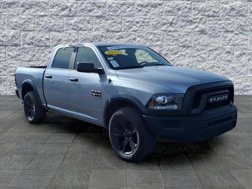 2024 RAM 1500 Classic Warlock Crew Cab 4x4 5'7' Box