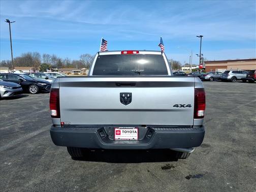 2024 RAM 1500 Classic Warlock Crew Cab 4x4 5'7' Box