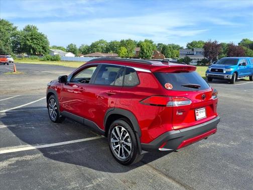 2025 Toyota Corolla Cross XLE