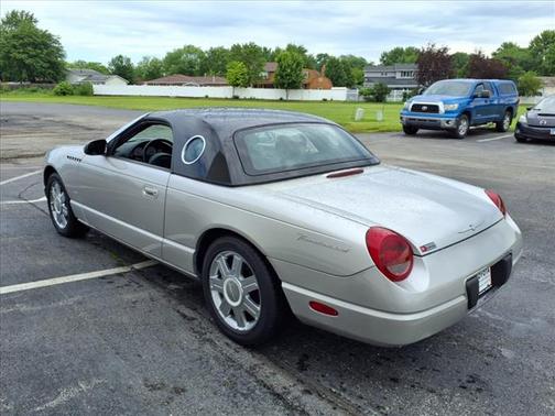 2004 Ford Thunderbird Base