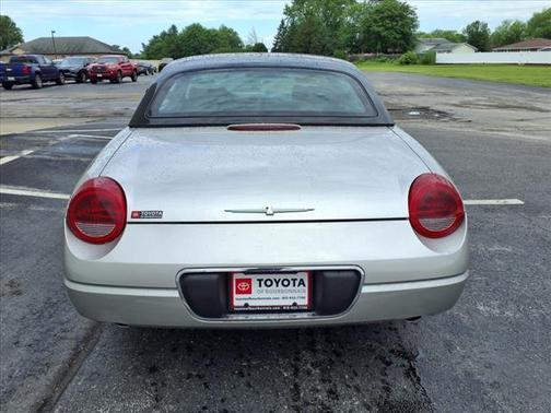 2004 Ford Thunderbird Base