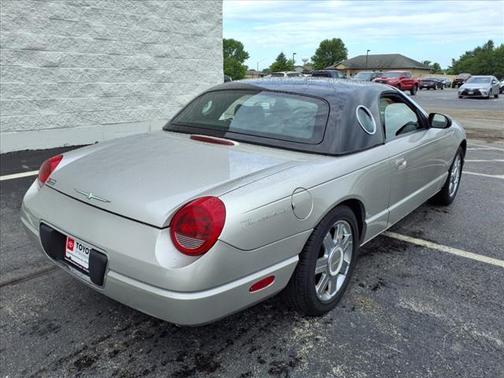 2004 Ford Thunderbird Base