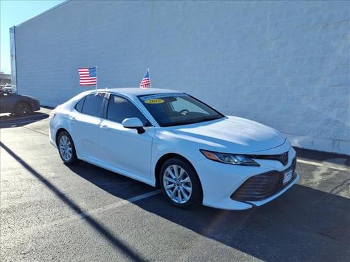 2019 Toyota Camry LE