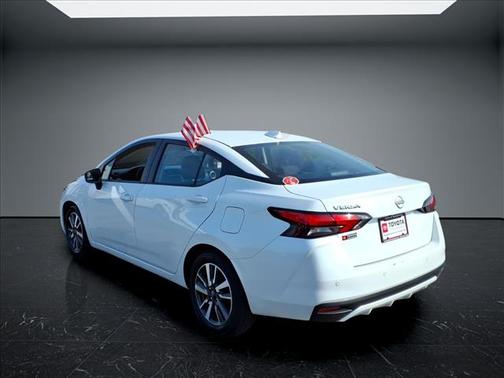 Aspen White Tricoat 2025 Nissan Versa 1.6 SV