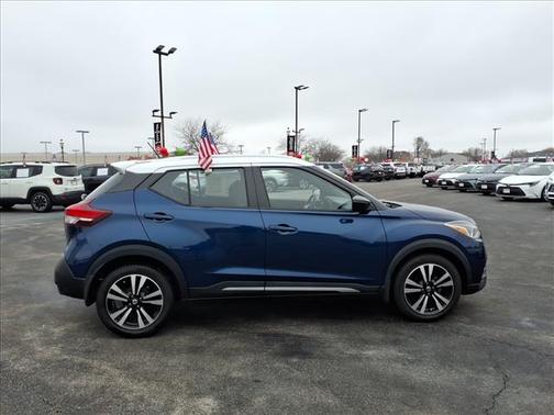 2019 Nissan Kicks SR