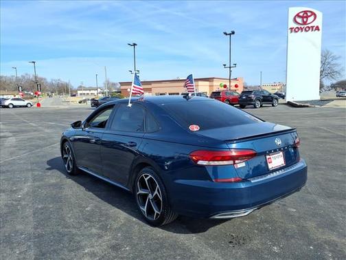 2020 Volkswagen Passat 2.0T R-Line