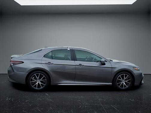 Predawn Gray Mica 2022 Toyota Camry SE